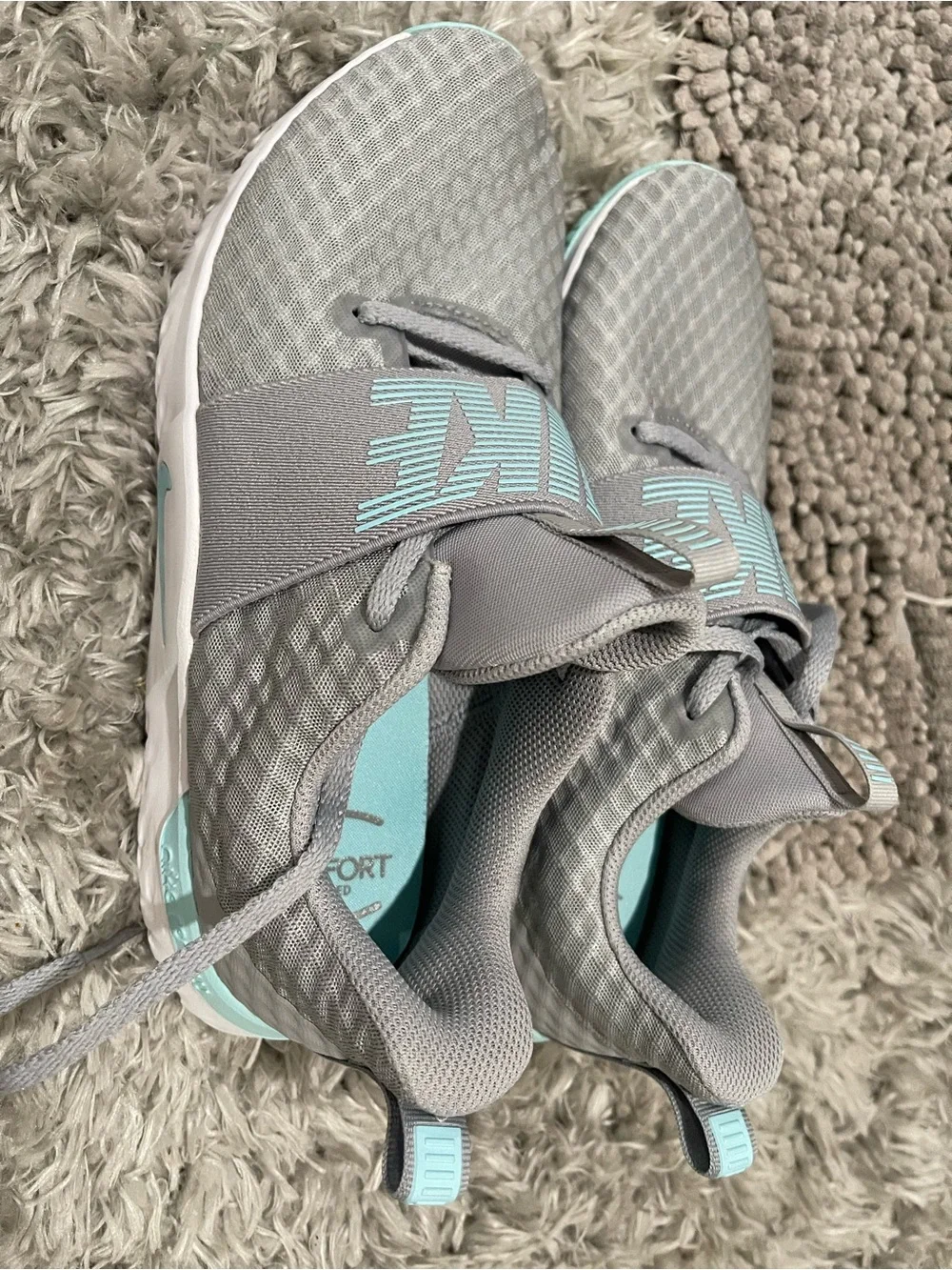 Nike Women's Light Gray and Aqua Athletic Sneakers